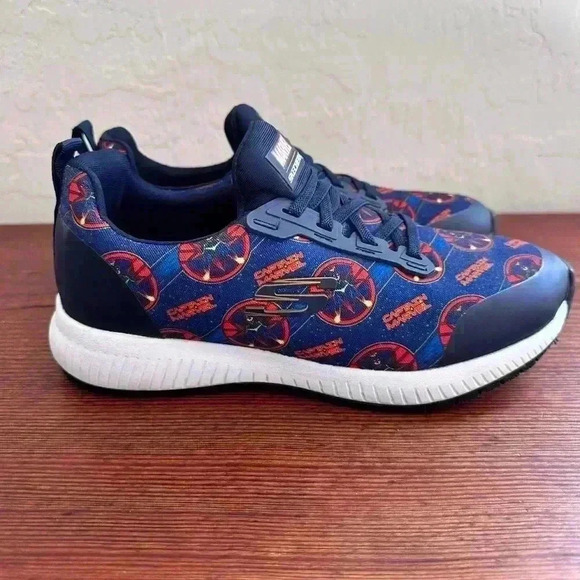 Captain Marvel Skechers Women’s 7.5 Slip Resistant Slip-On Relaxed Fit NWOT Work - Picture 1 of 10